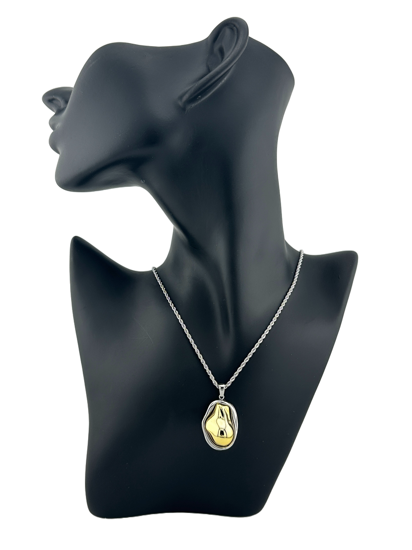 Forma Pendant Necklace