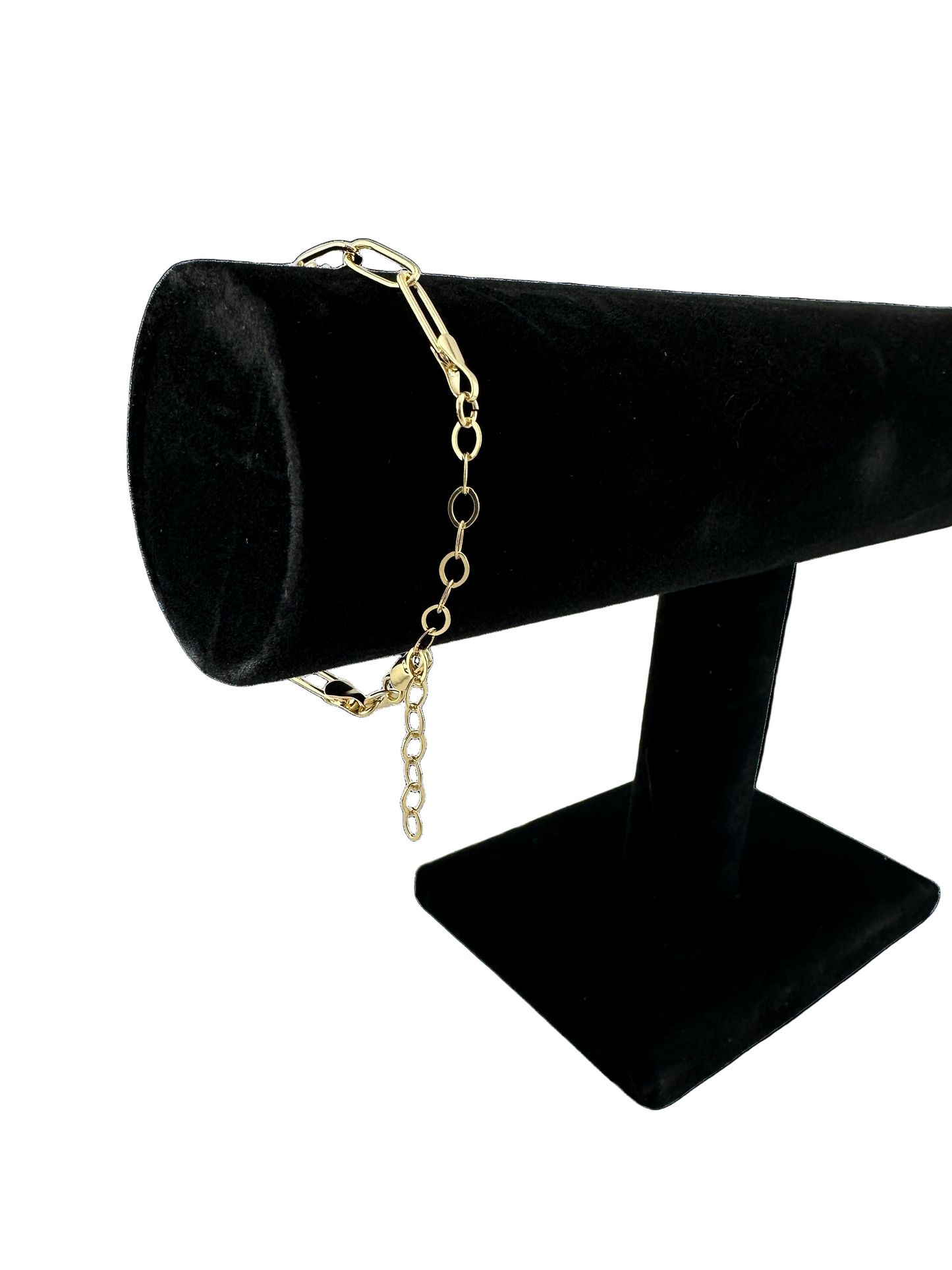 The Aria Paperclip Anklet – 18k gold-filled paperclip anklet on white background