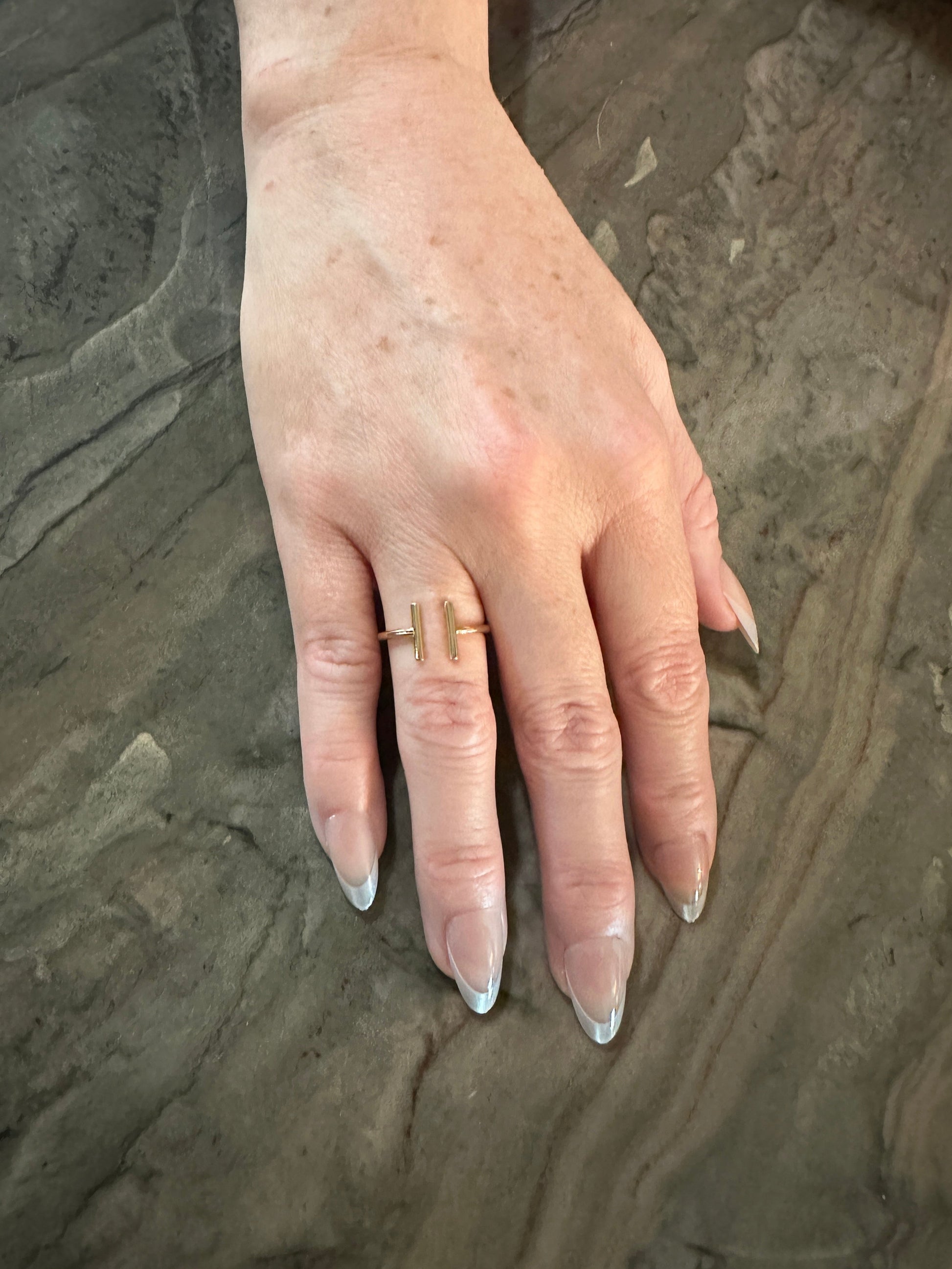 The Eva Parallel Adjustable Ring, modeled